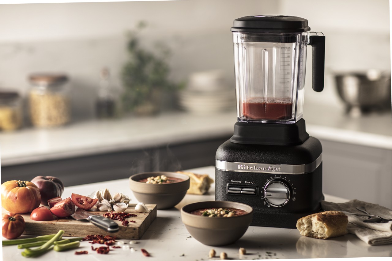 KitchenAid blenders help you easily create everything from soups to smoothies, sauces to salad dressings and more.