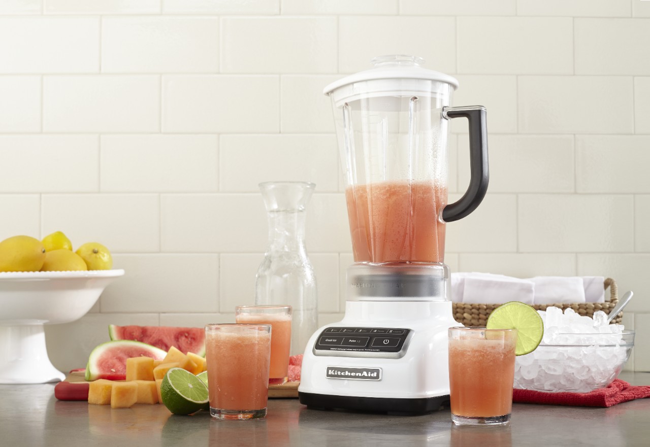 Bring color into your kitchen with the diamond blender from KitchenAid